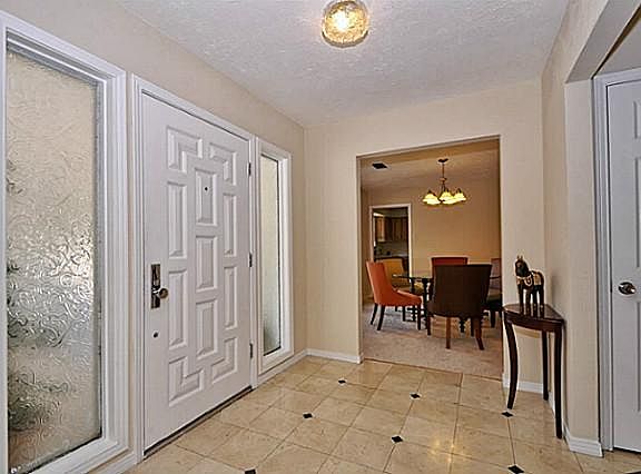 3rd image of 7249 Tangleglen Dr