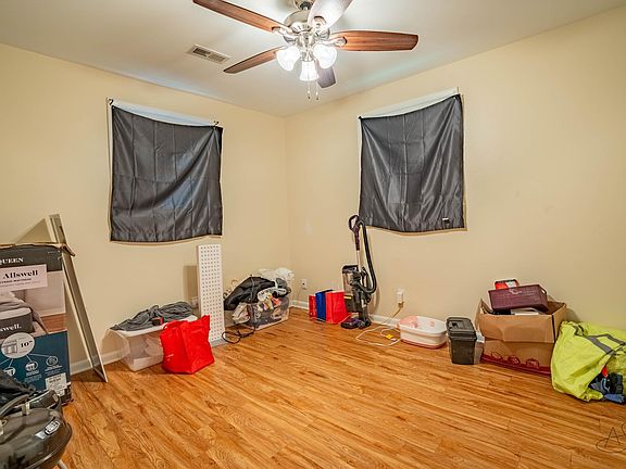 4th image of 5964 Sunrise Ave