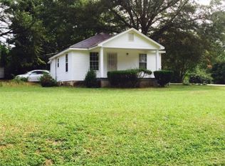 259 Hilltop Cir, Mableton, GA 30126