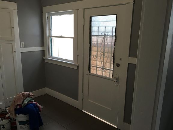 5th image of 1836 E 1st St APT 5