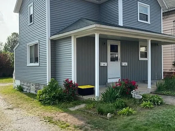 194 15th St NW, Barberton, OH 44203