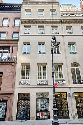 Rented by Compass | media 24