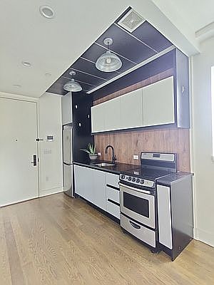 2nd image of 1460 Fulton St #61D