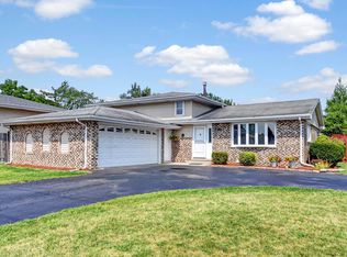 8800 W 75th St, Justice, IL 60458