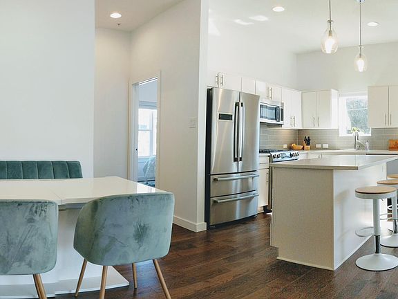 5th image of 811 E Elmira St