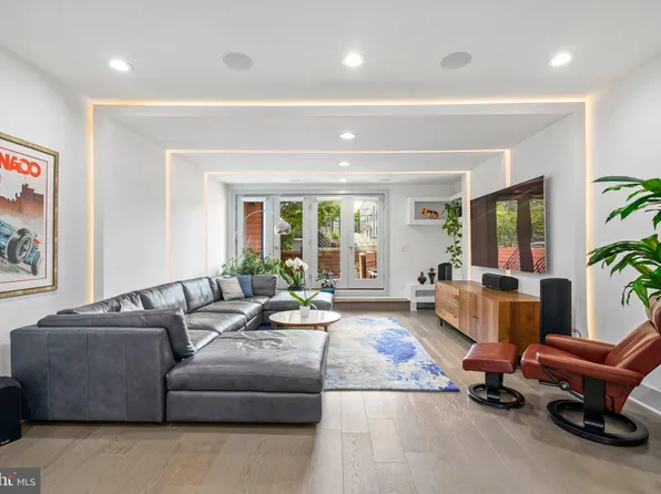 3610 Park Pl NW #1, Washington, DC 20010