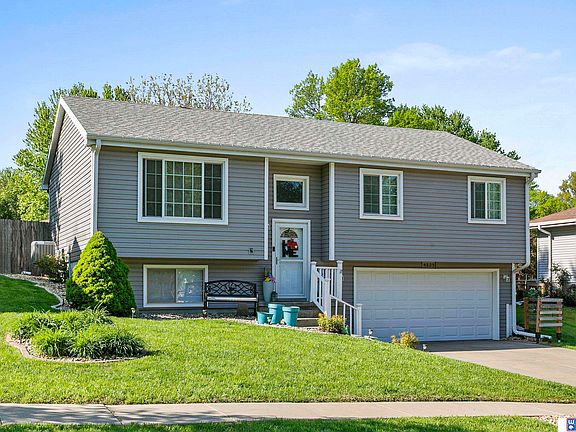 2nd image of 4825 Chiswick Dr