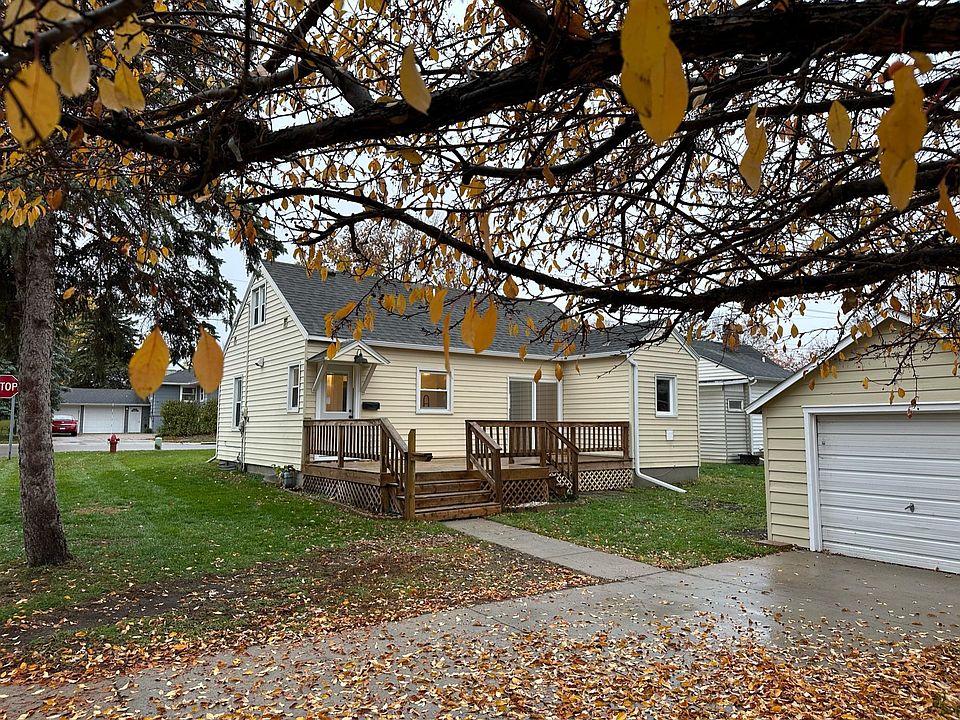 1st image of 506 Willow St E
