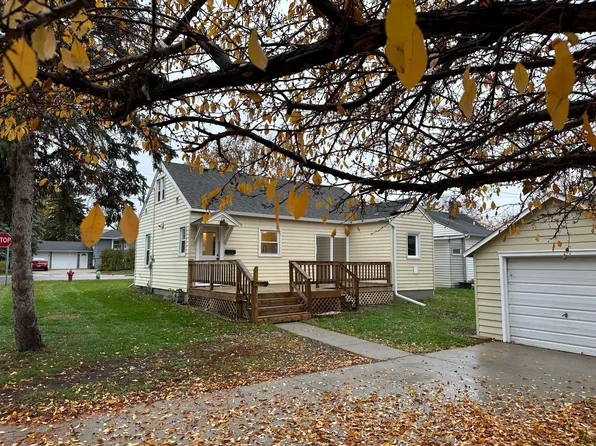 506 Willow St E, Detroit Lakes, MN 56501