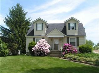 3065 Derling Rd, Akron, OH 44319