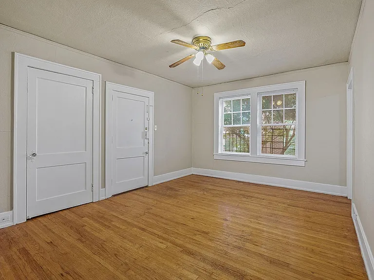 Highland Court — Photo 16
