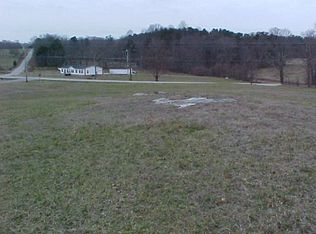 121 Rolling Meadows Dr, Pikeville, TN 37367