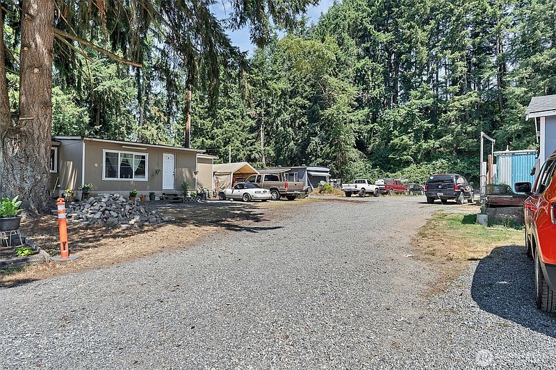 5th image of 823 128th Street SE