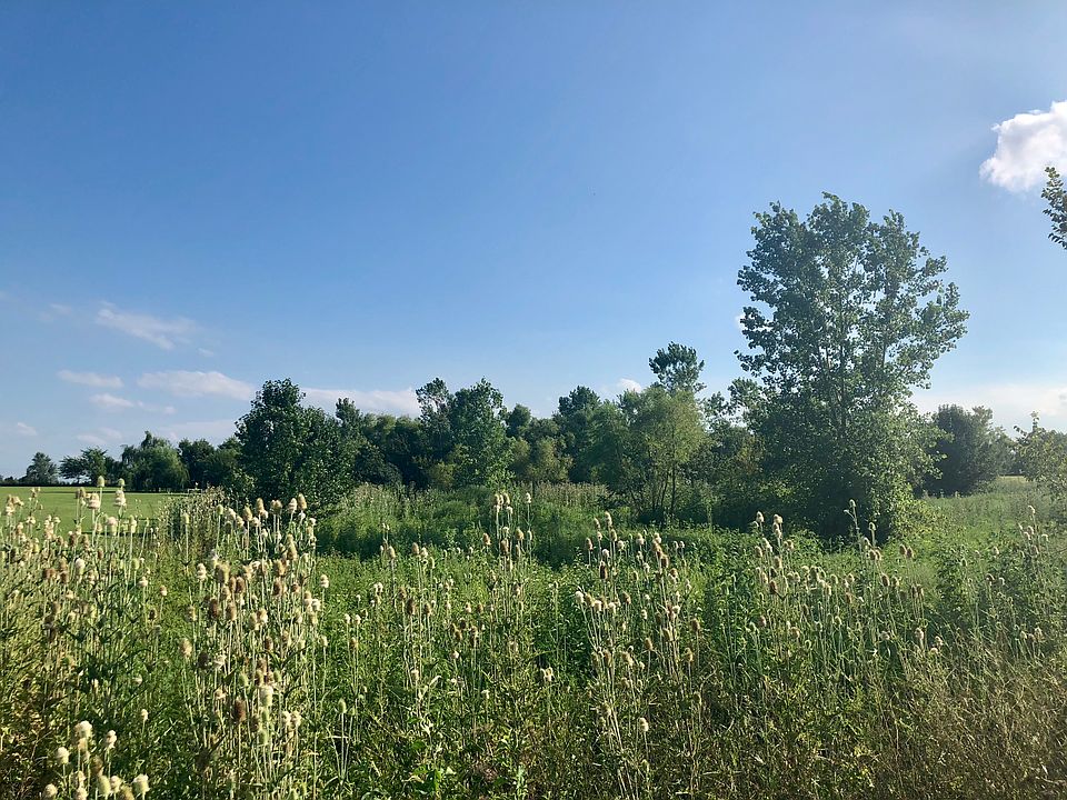 2nd image of 27420 Clover Dr