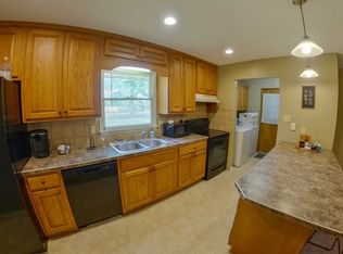 1909 Ranser Rd, Manhattan, KS 66502