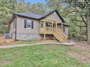1146 Oak Ridge Dr, Leeds, AL 35094