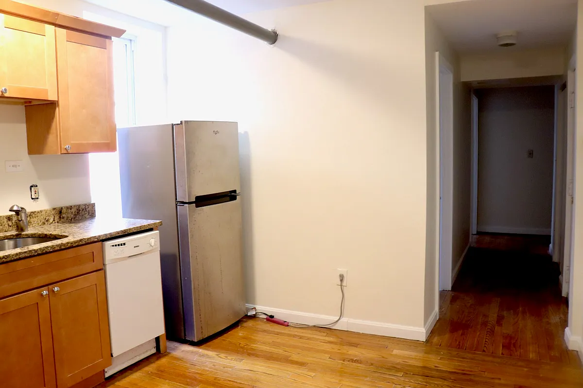 Building Photo - 165 Hemenway St #B1