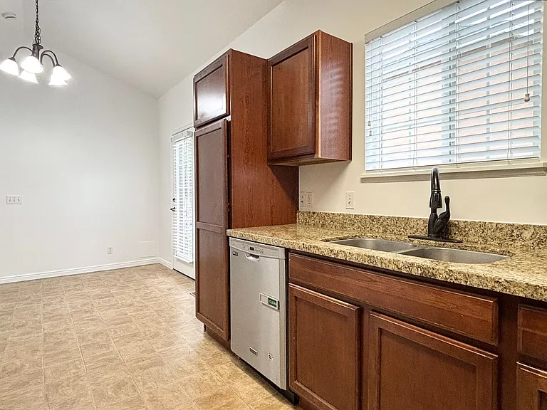 13545 S Villa Rosa Way — Photo 7