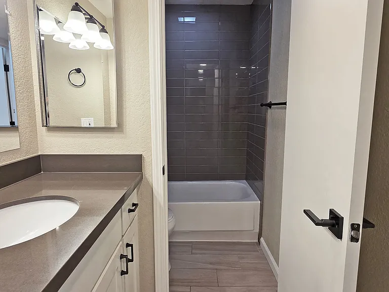 2222 I St #15 — Photo 13