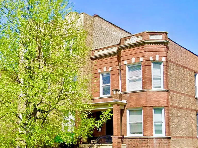 2917 N Whipple St #1 — Photo 1