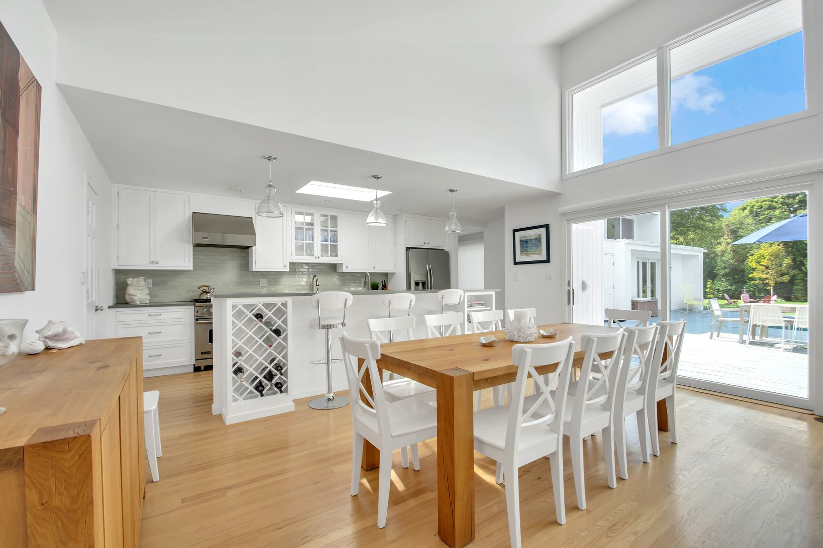  Dining Area and Kitchen