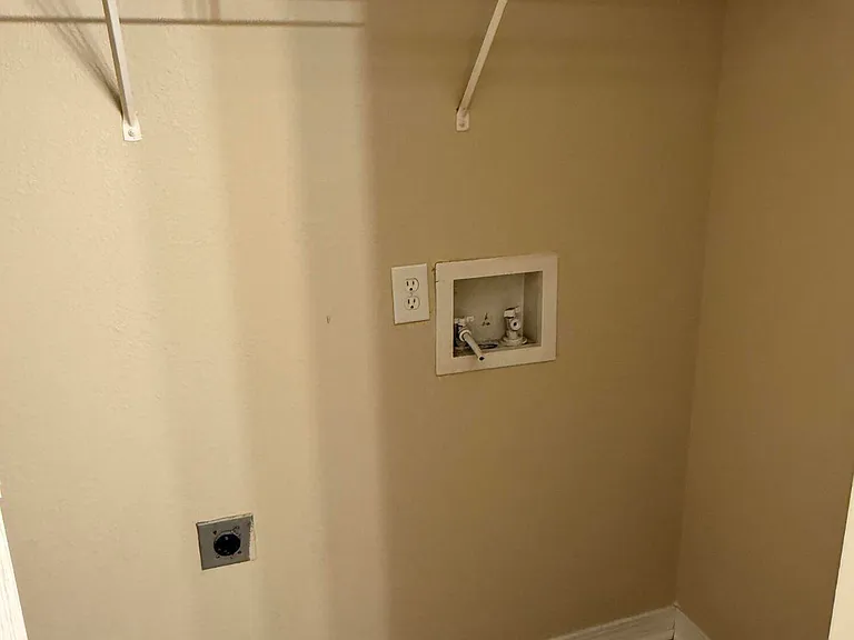 1339 Foxwood Pl — Photo 16