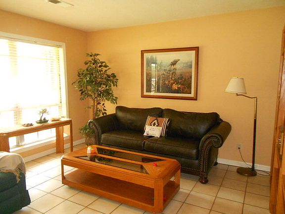 5th image of 114 Judge Smith Dr