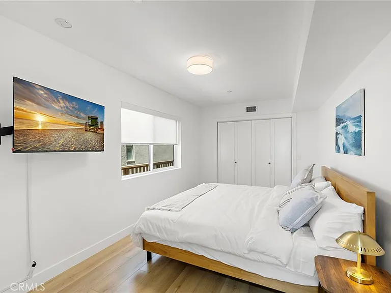 1045 Gaviota Dr #B — Photo 14