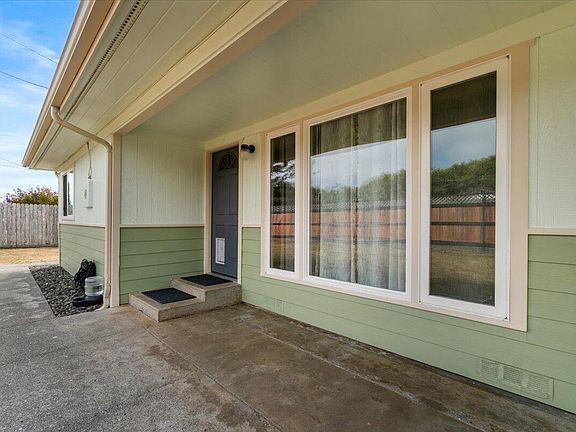 5th image of 1794 Fischer Ave