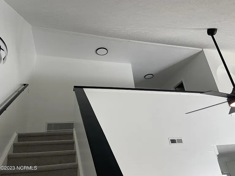 338 Emerald Cove Ct — Photo 20