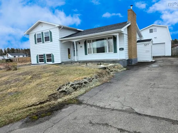 38 Laben Dr, Cape Breton, NS B1S 3A5