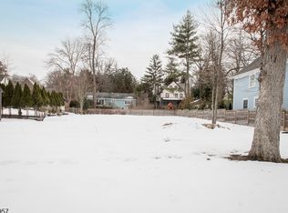 4 Parkview Ter, Summit, NJ 07901