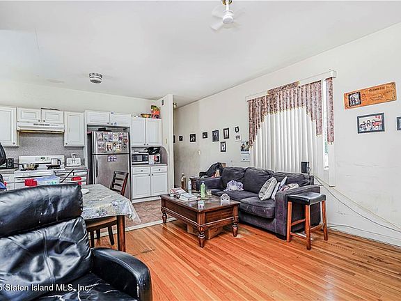 5th image of 134 South Ave