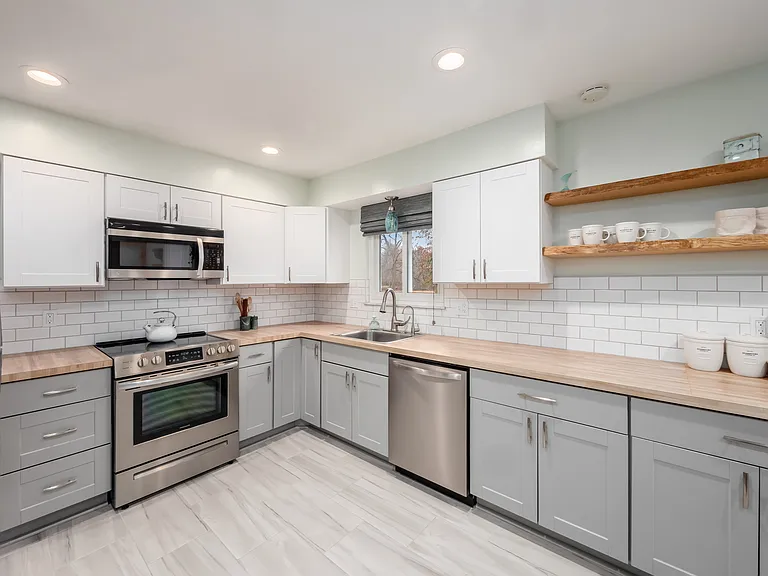 6875 Central College Rd — Photo 13