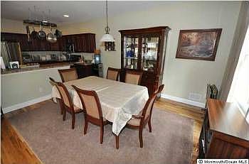 3rd image of 31 Willow St