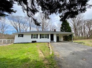 35 Franklin Loop, Cartersville, GA 30121