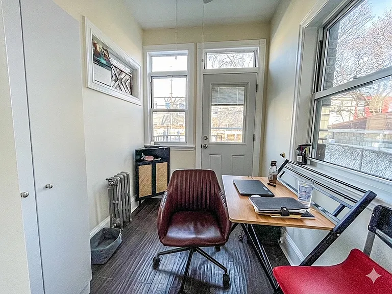 105 E 31st St #1 — Photo 14