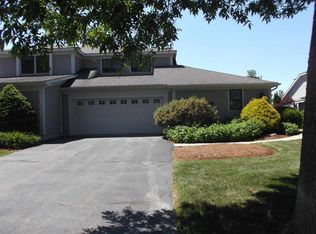 563 Golf Course Rd, South Burlington, VT 05403