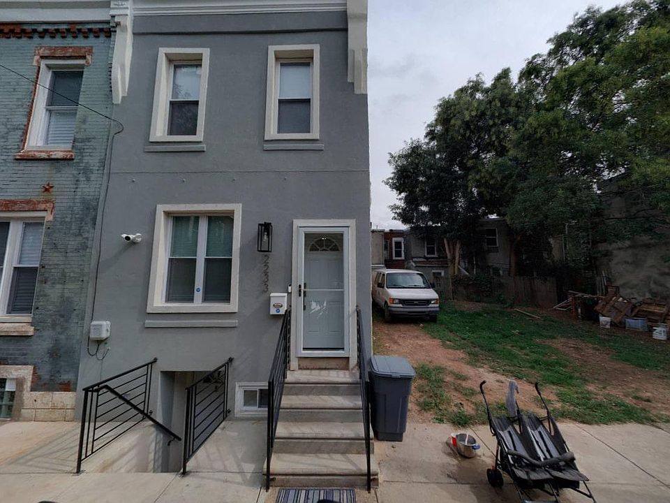 2nd image of 2231 N Mole St