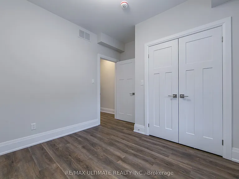 19 Fernwood Park Ave #MAIN — Photo 23