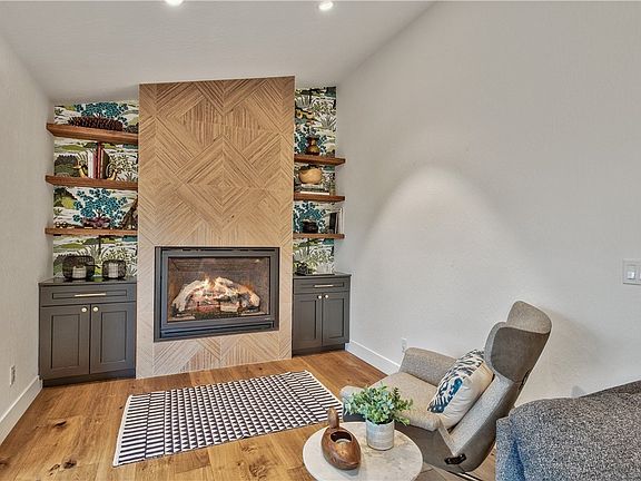 4th image of 711 Cristina Dr