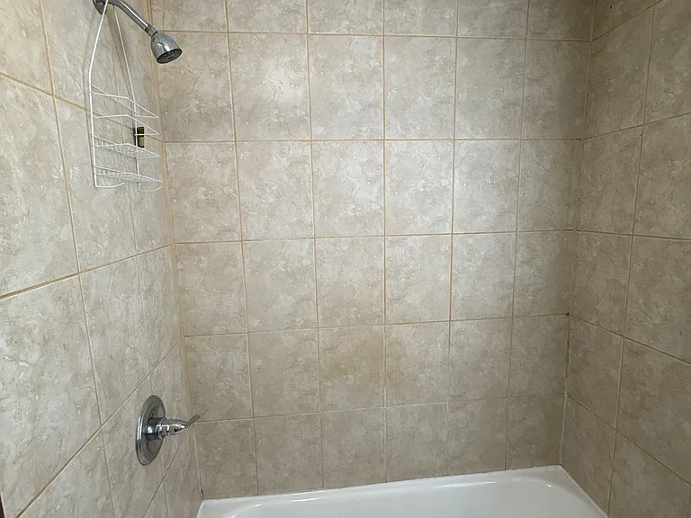 4002 Hayward Ave #B — Photo 9