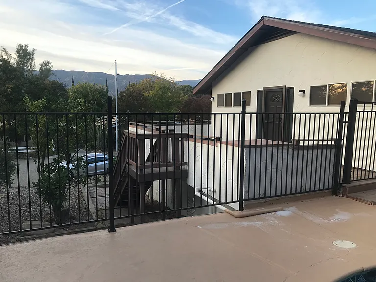 1884 Country Pl — Photo 4