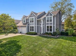 6018 W 157th Pl, Overland Park, KS 66223