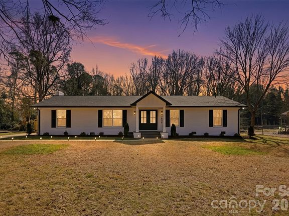 2nd image of 7834 Rainbow Dr