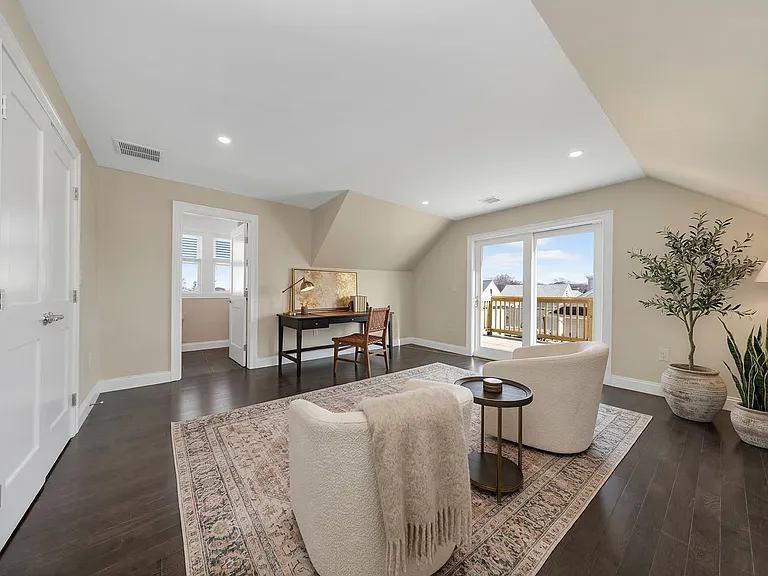 43 Wright Ave #4 — Photo 10