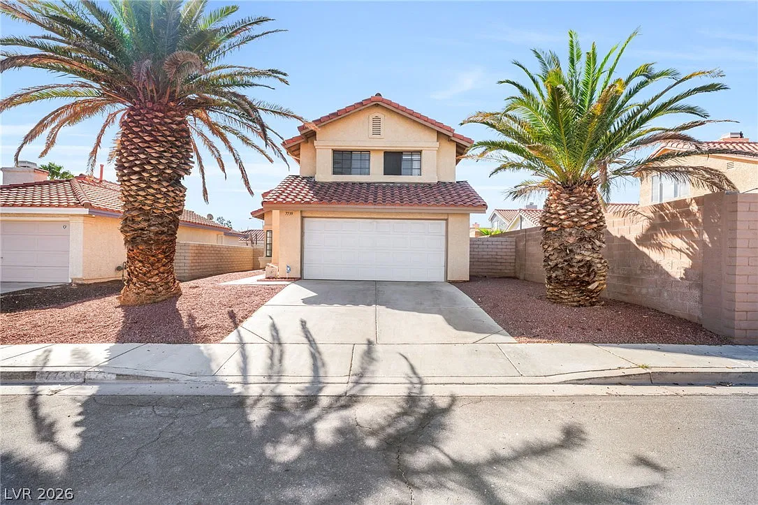 3 bed, 2.5 bath, 1558 sqft, $2,183 — Photo 1
