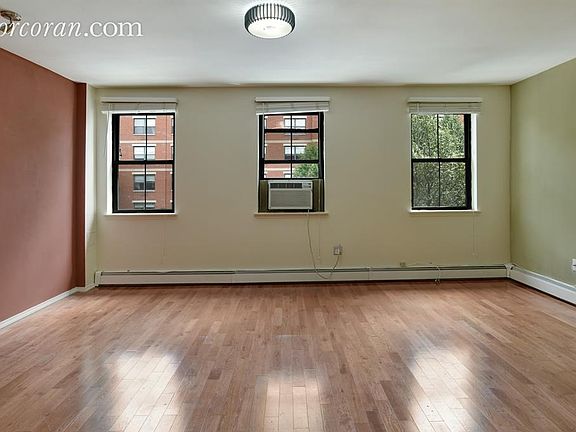 2nd image of 424 Cumberland St #3