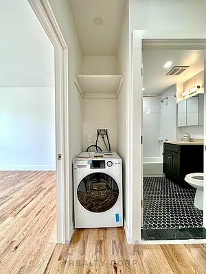 Rented by Zjama Realty Corp | media 21