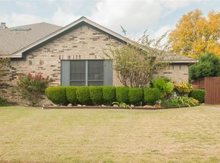 1811 Quail Run Dr, Garland, TX 75040